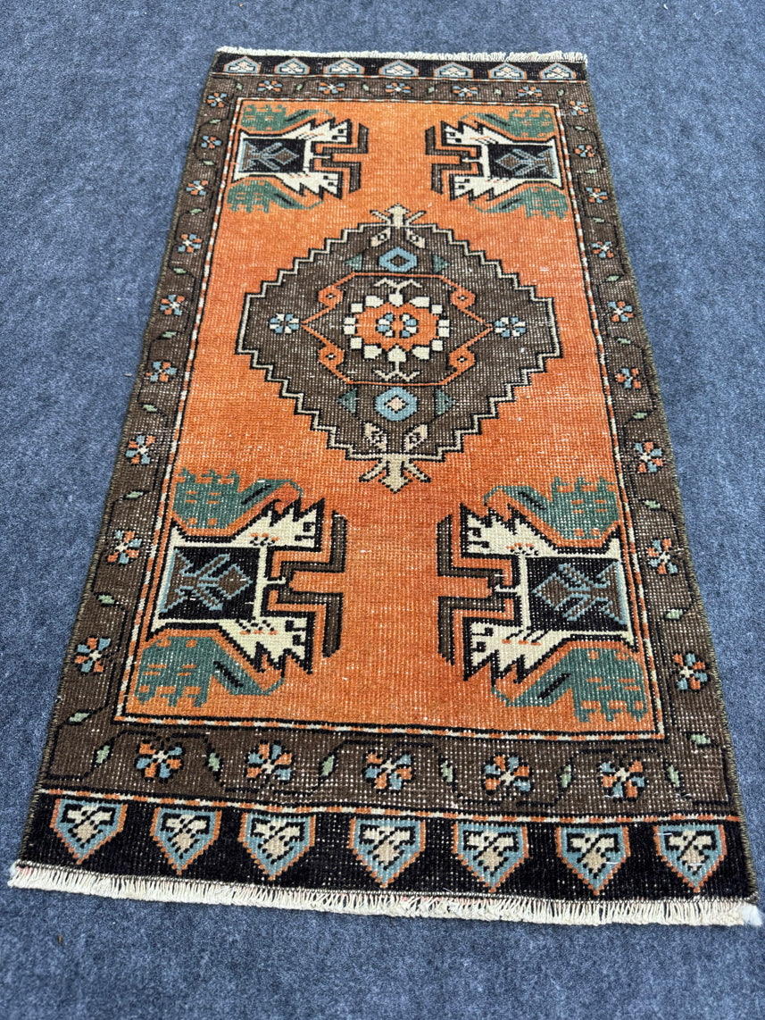 Turkish Yastik Rug 1'8" x 3'4" #24052