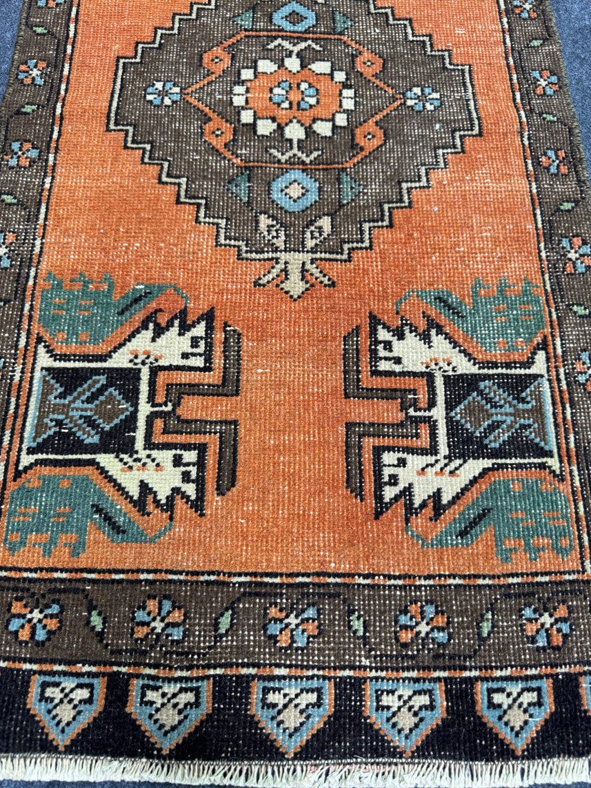 Turkish Yastik Rug 1'8" x 3'4" #24052