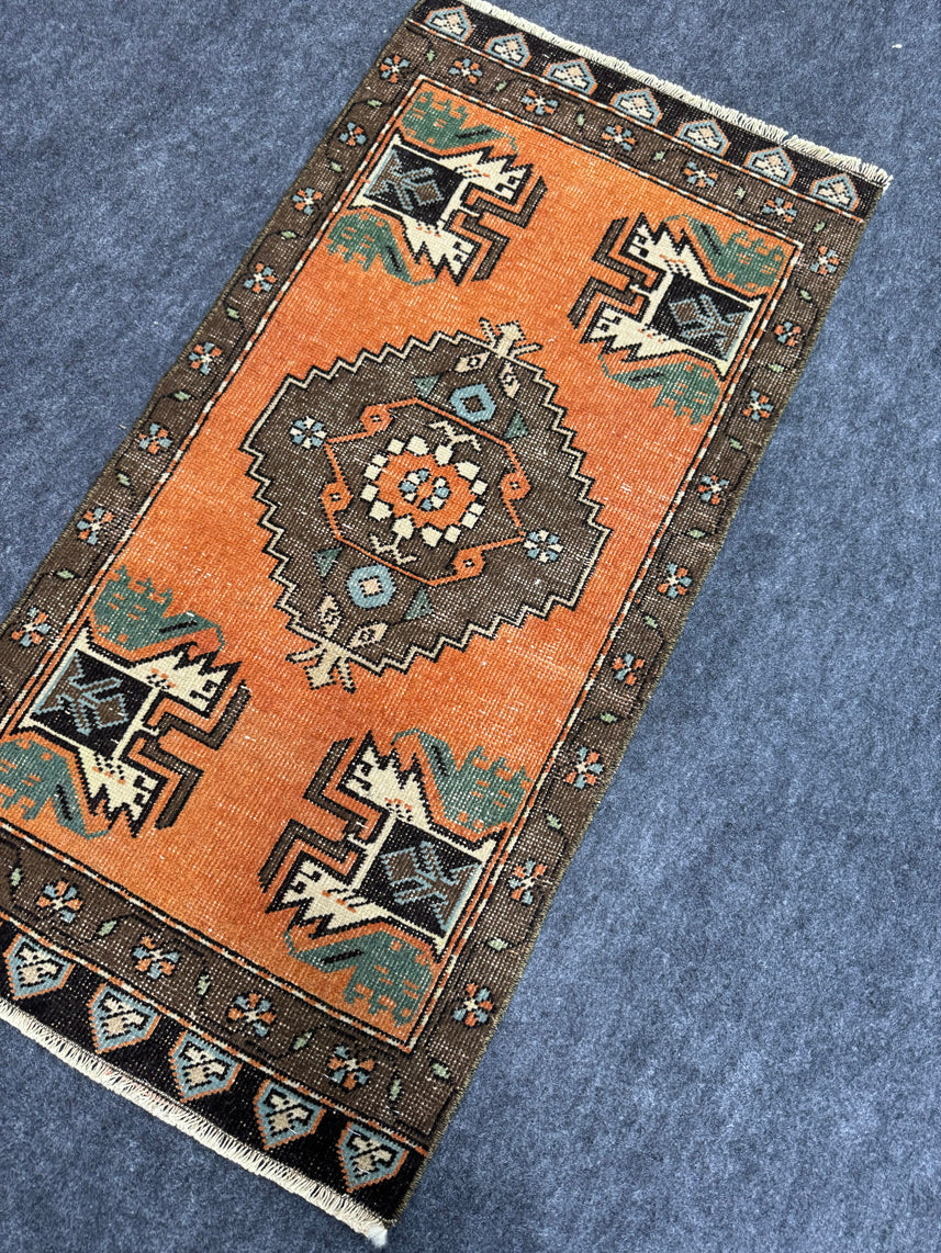Turkish Yastik Rug 1'8" x 3'4" #24052