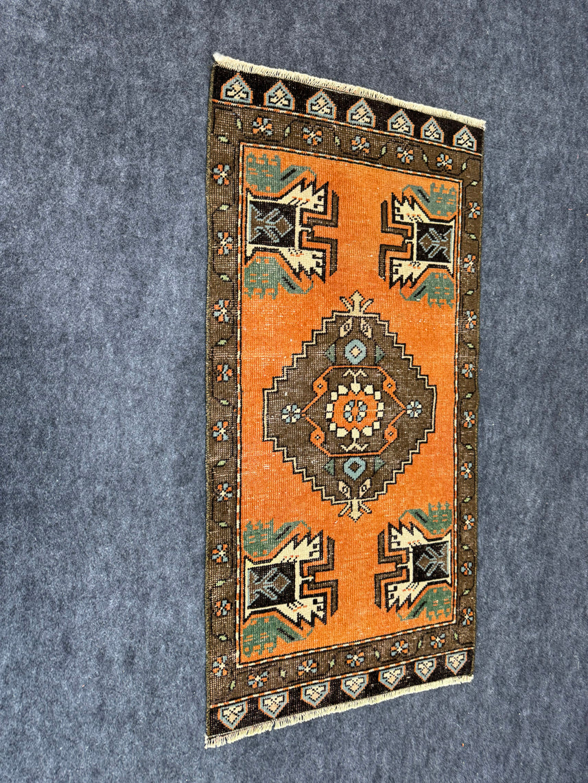Turkish Yastik Rug 1'8" x 3'4" #24052