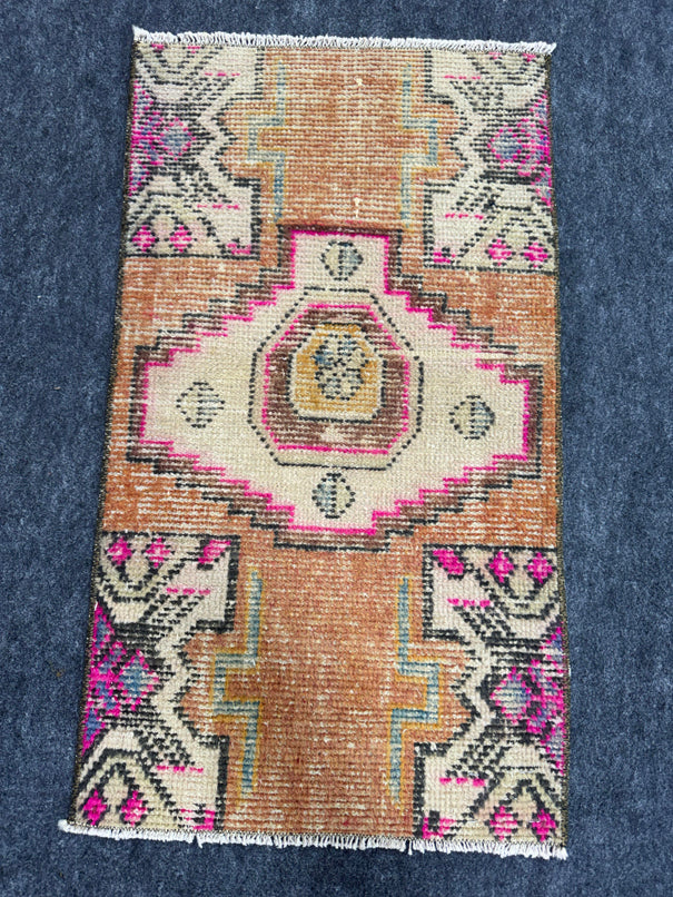 Turkish Yastik Rug 1'7" x 2'10" #24053