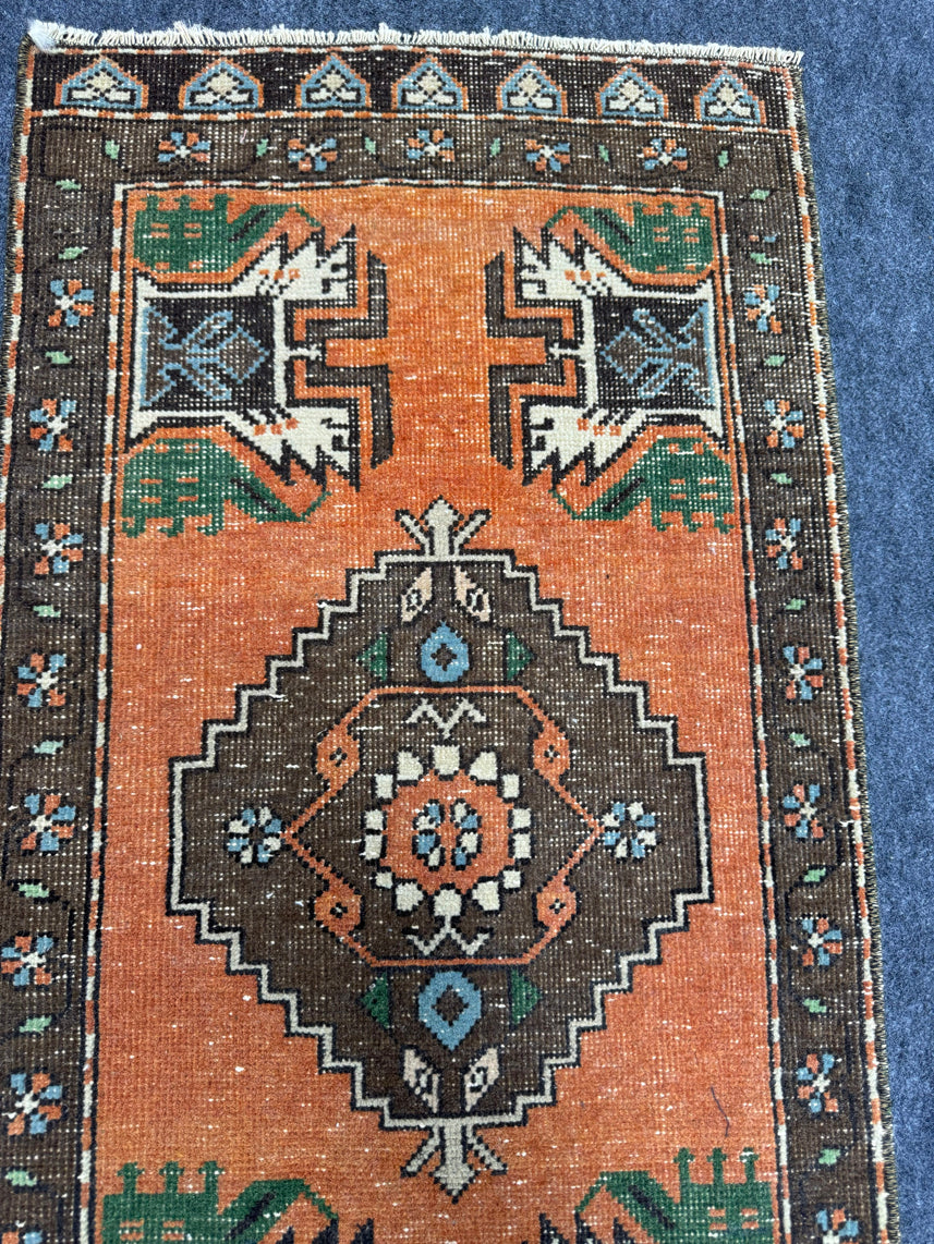Turkish Yastik Rug 1'7" x 3'4" #24051