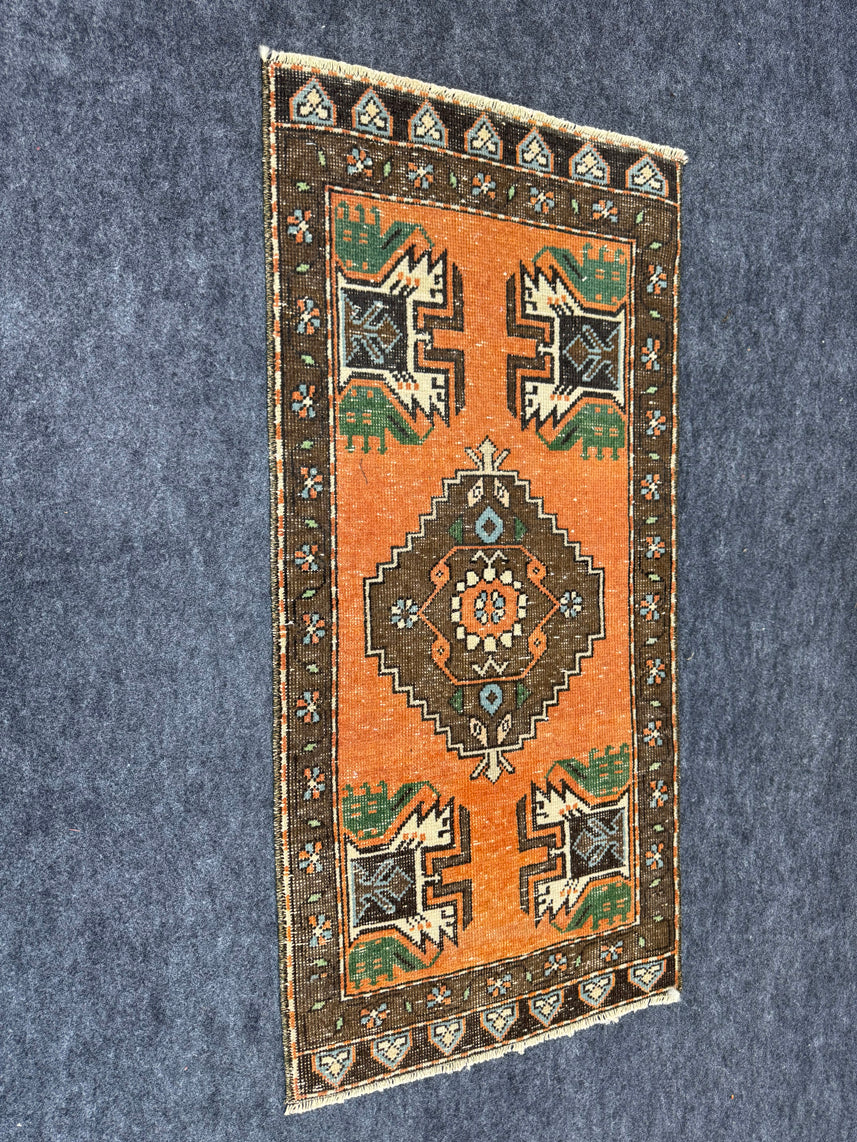 Turkish Yastik Rug 1'7" x 3'4" #24051