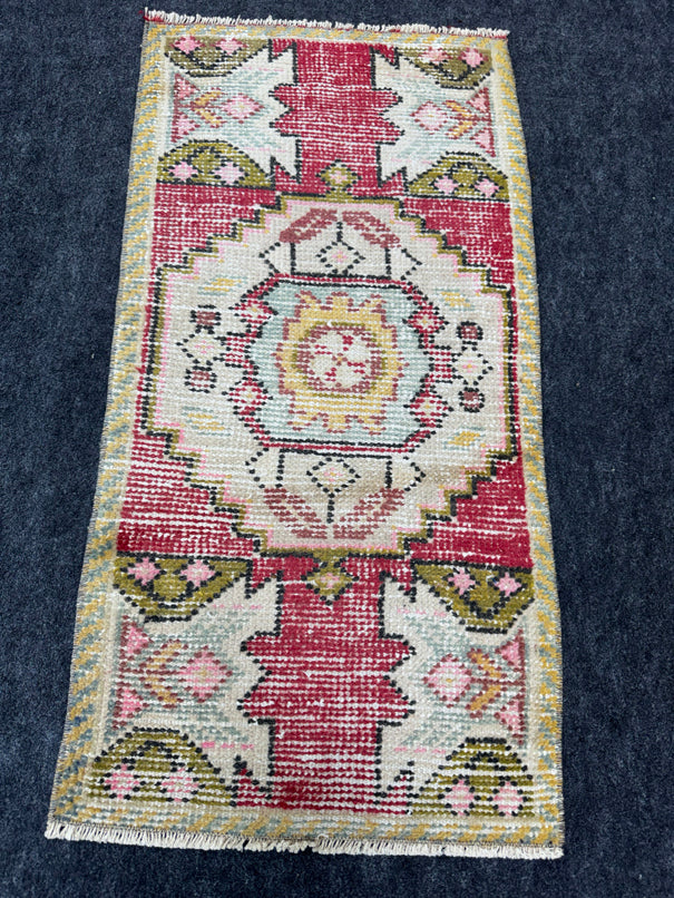 Turkish Yastik Rug 1'7" x 3' #24048