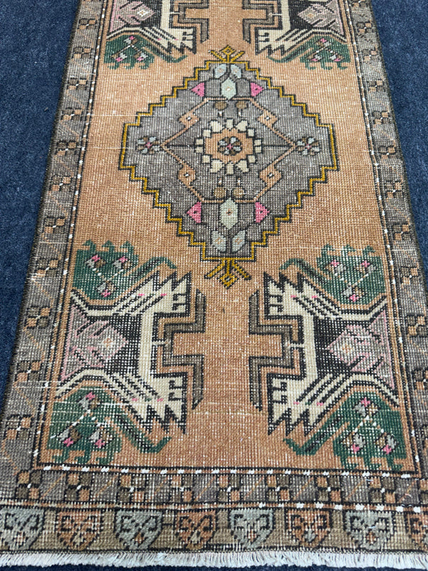 Turkish Yastik Rug 1'9" x 3'4" #24049