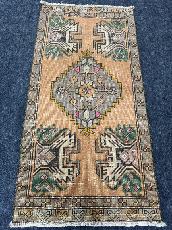 Turkish Yastik Rug 1'9" x 3'4" #24049