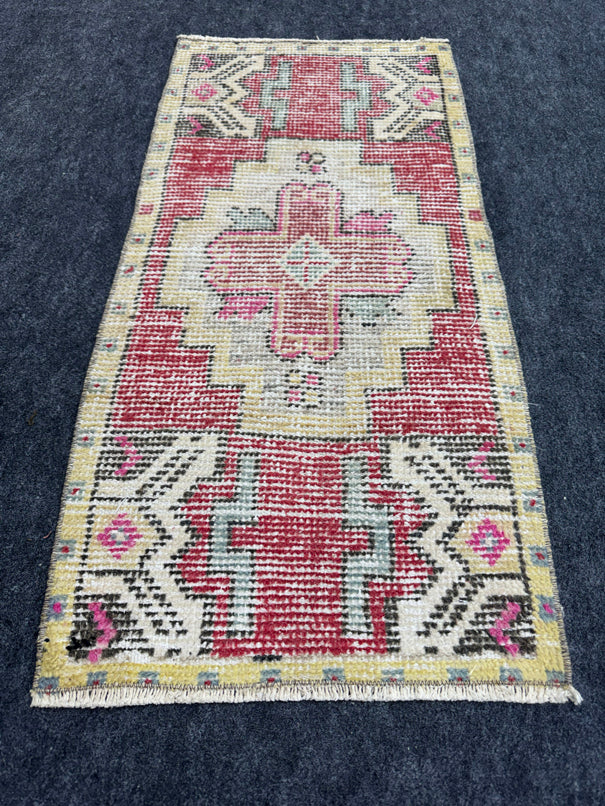 Turkish Yastik Rug 1'6" x 3'1" #24046