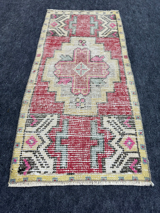 Turkish Yastik Rug 1'6" x 3'1" #24046