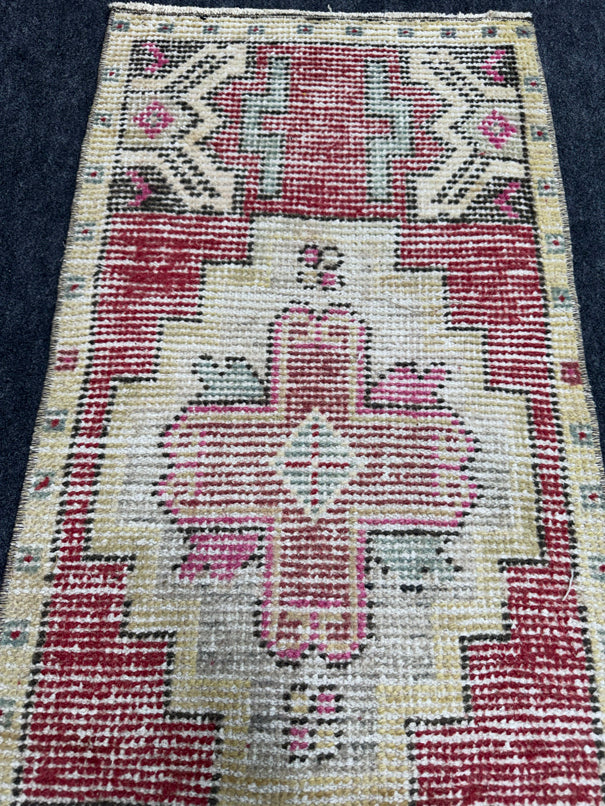 Turkish Yastik Rug 1'6" x 3'1" #24046