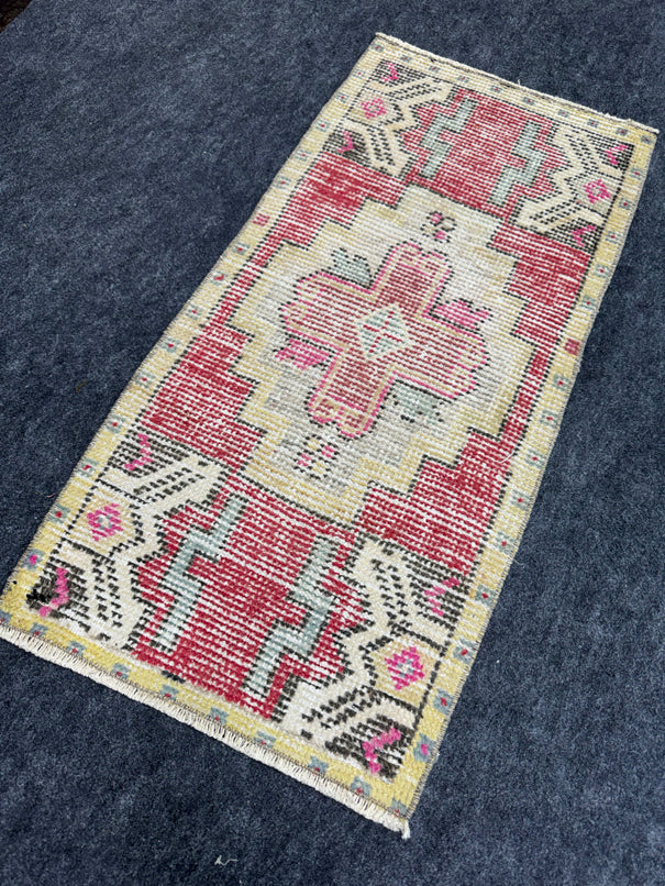 Turkish Yastik Rug 1'6" x 3'1" #24046