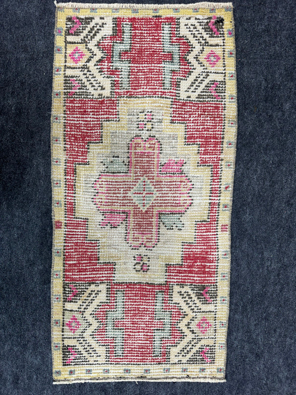 Turkish Yastik Rug 1'6" x 3'1" #24046