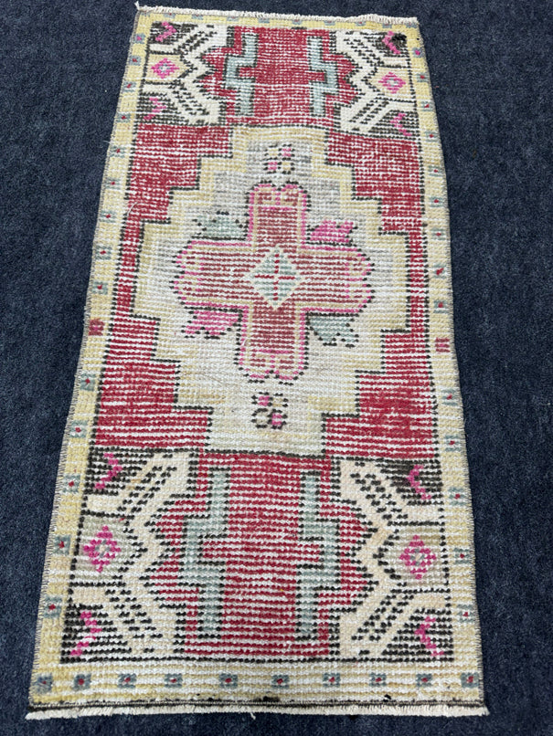 Turkish Yastik Rug 1'6" x 3'1" #24046