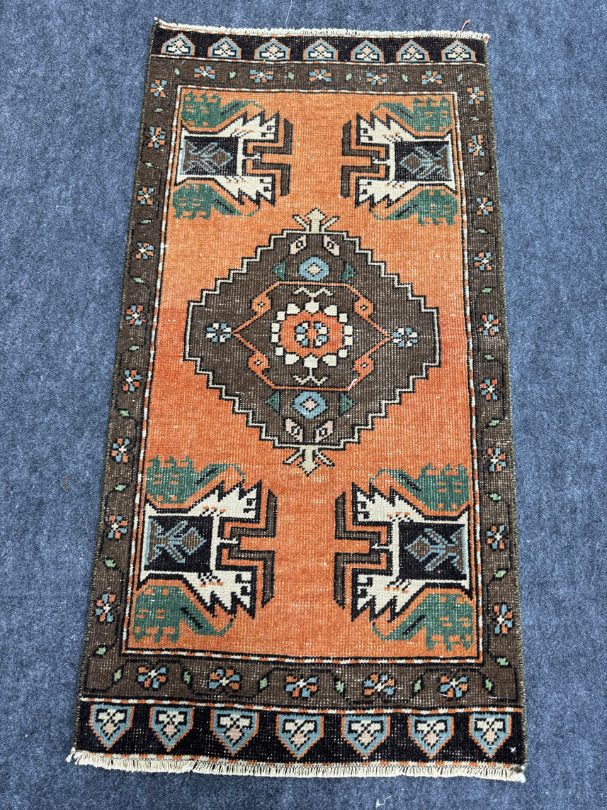 Turkish Yastik Rug 1'8" x 3'3" #24047