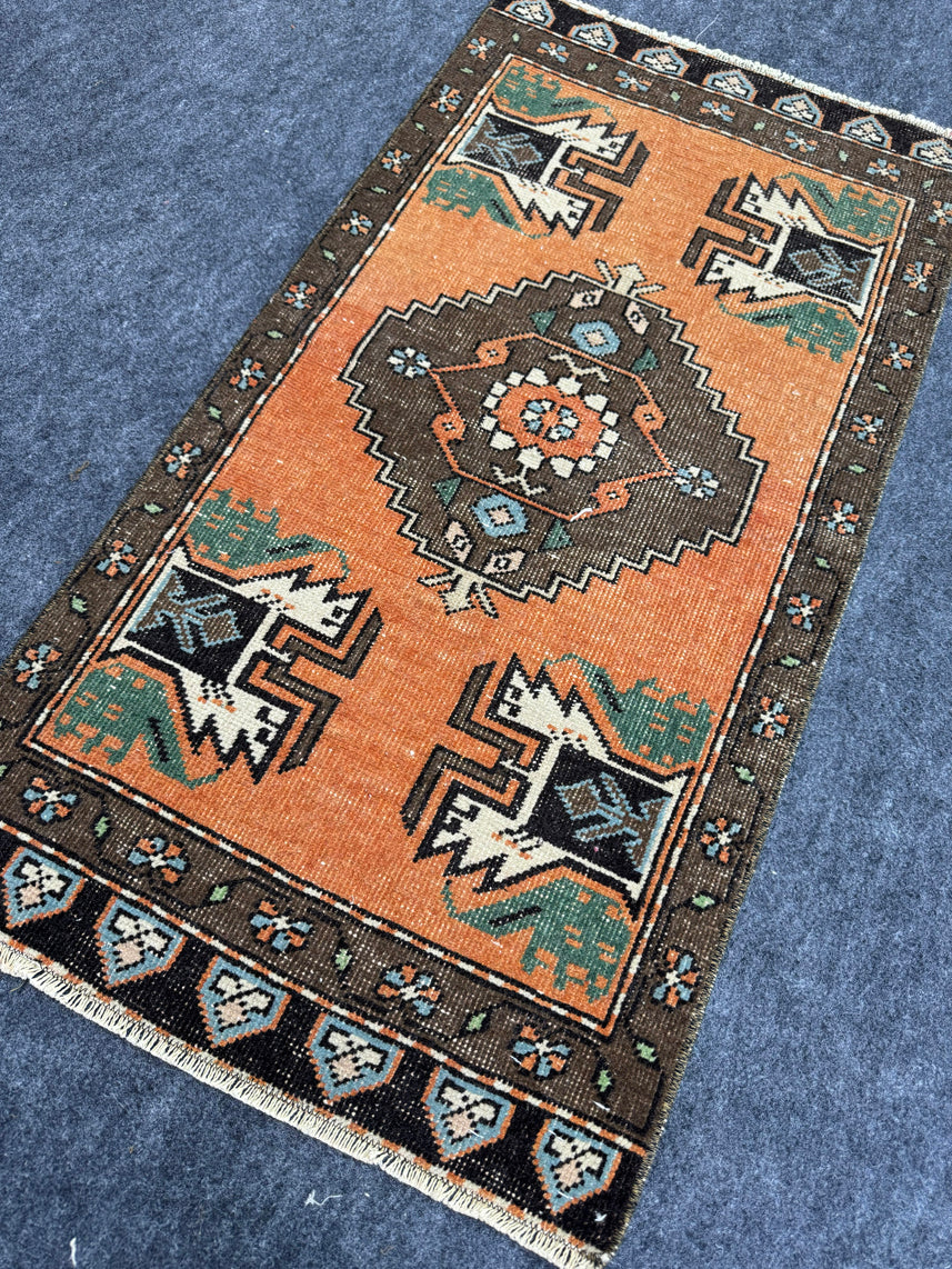 Turkish Yastik Rug 1'8" x 3'3" #24047