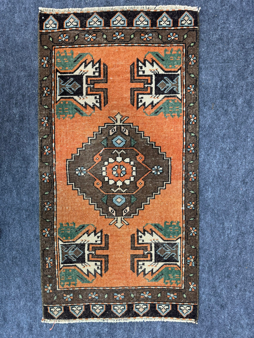 Turkish Yastik Rug 1'8" x 3'3" #24047