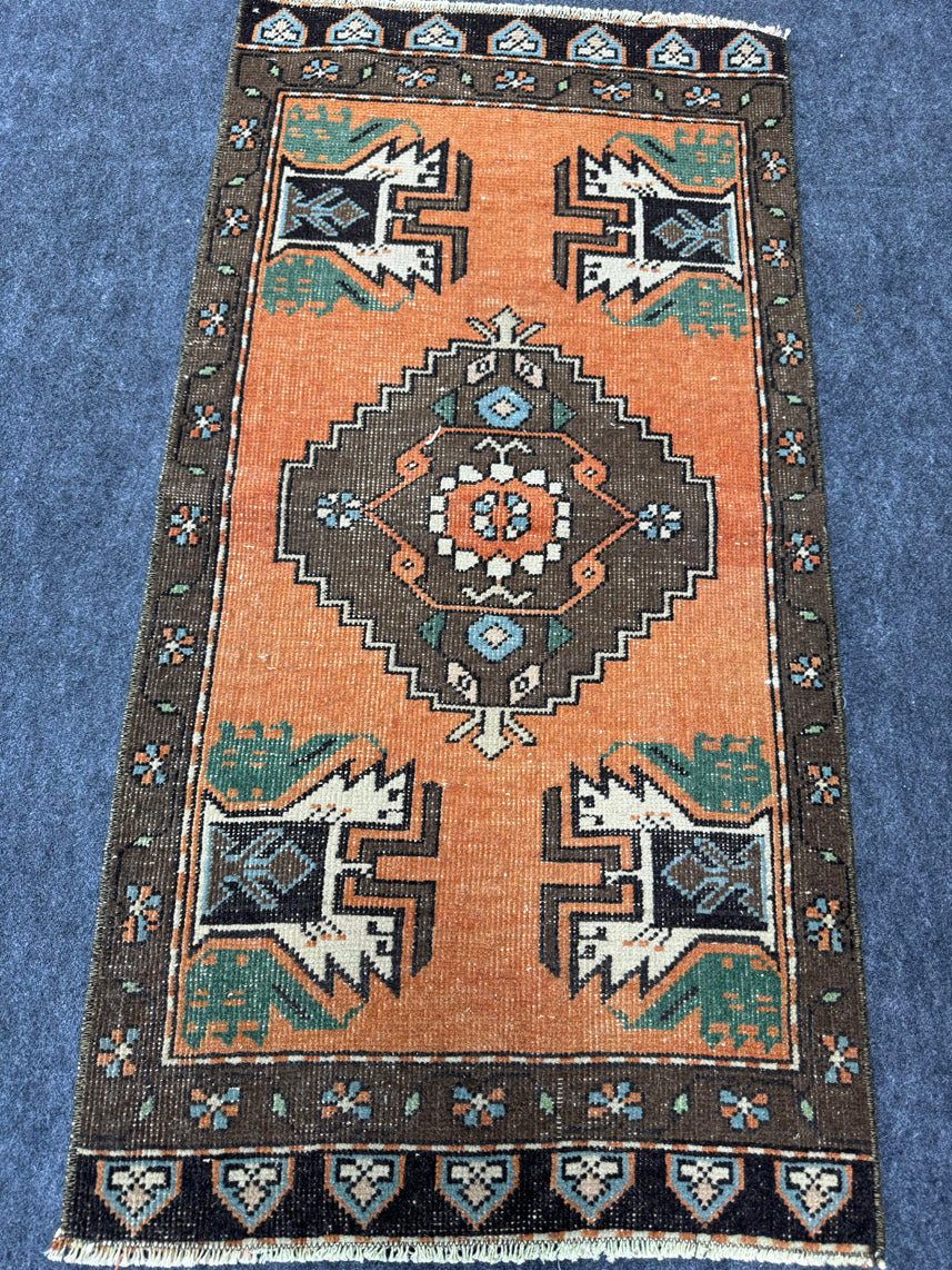 Turkish Yastik Rug 1'8" x 3'3" #24047