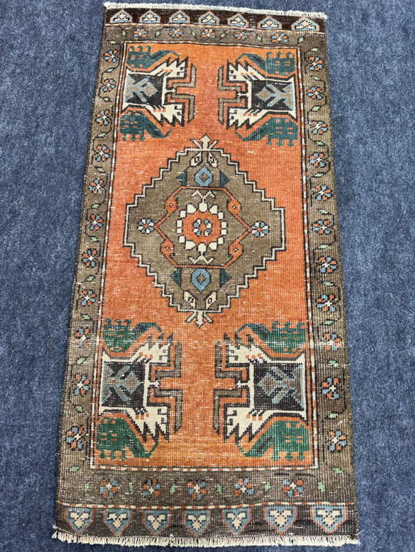 Turkish Yastik Rug 1'7" x 3'4" #24044