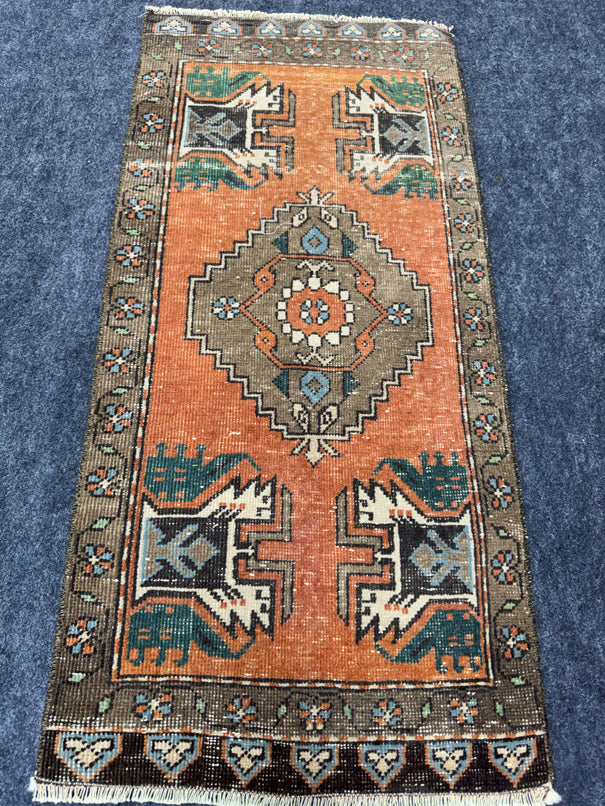 Turkish Yastik Rug 1'7" x 3'4" #24044