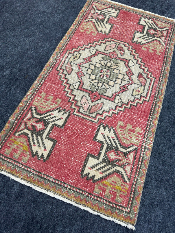 Turkish Yastik Rug 1'8" x 3'2" #24042