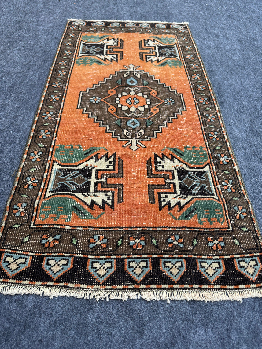 Turkish Yastik Rug 1'8" x 3'5" #24043