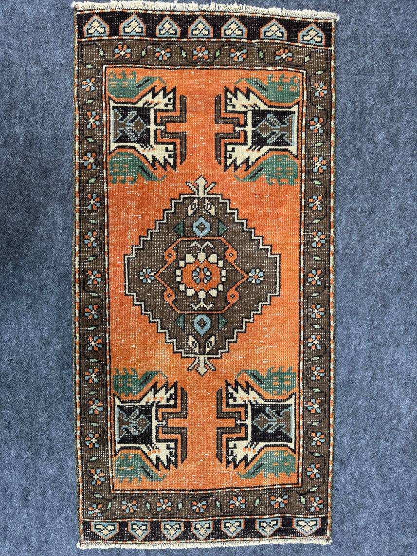 Turkish Yastik Rug 1'8" x 3'5" #24043