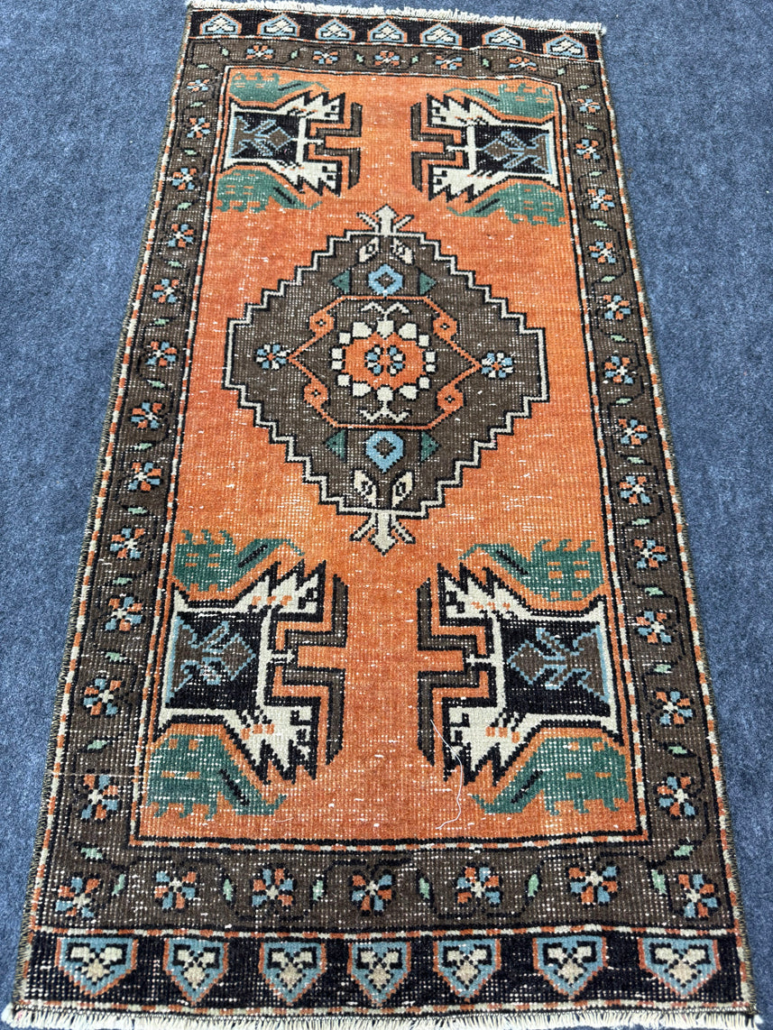 Turkish Yastik Rug 1'8" x 3'5" #24043