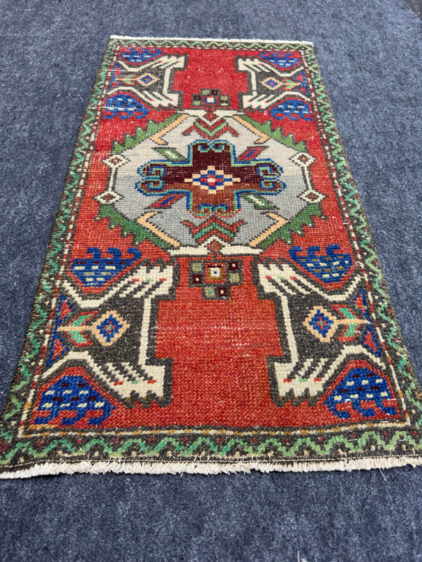 Turkish Yastik Rug 1'8" x 3'4" #24034