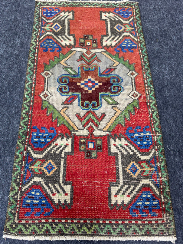 Turkish Yastik Rug 1'8" x 3'4" #24034
