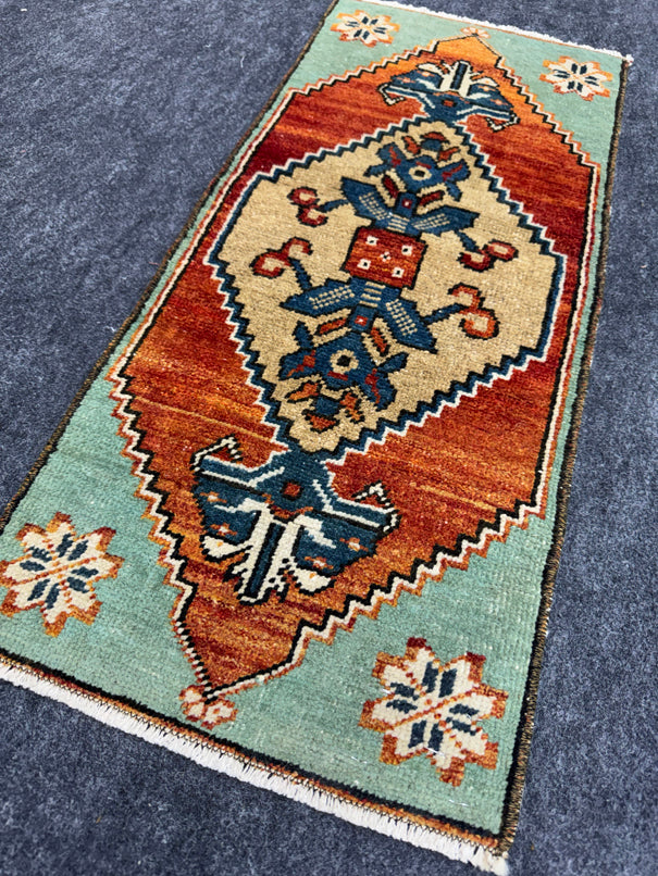 Turkish Yastik Rug 1'3" x 2'10" #24038