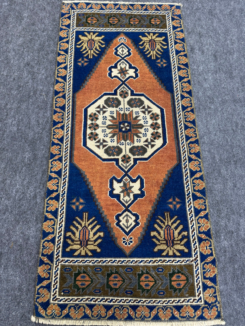 Turkish Yastik Rug 1'8" x 3'10" #24040