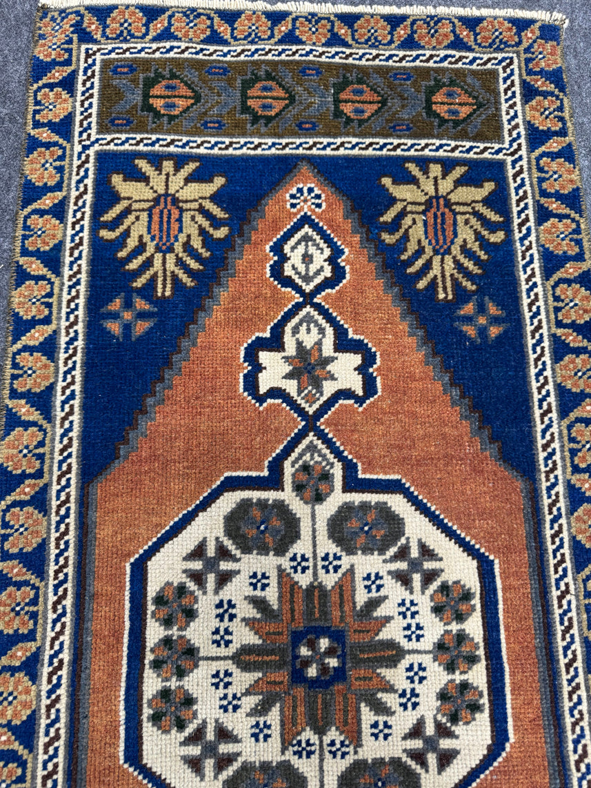 Turkish Yastik Rug 1'8" x 3'10" #24040