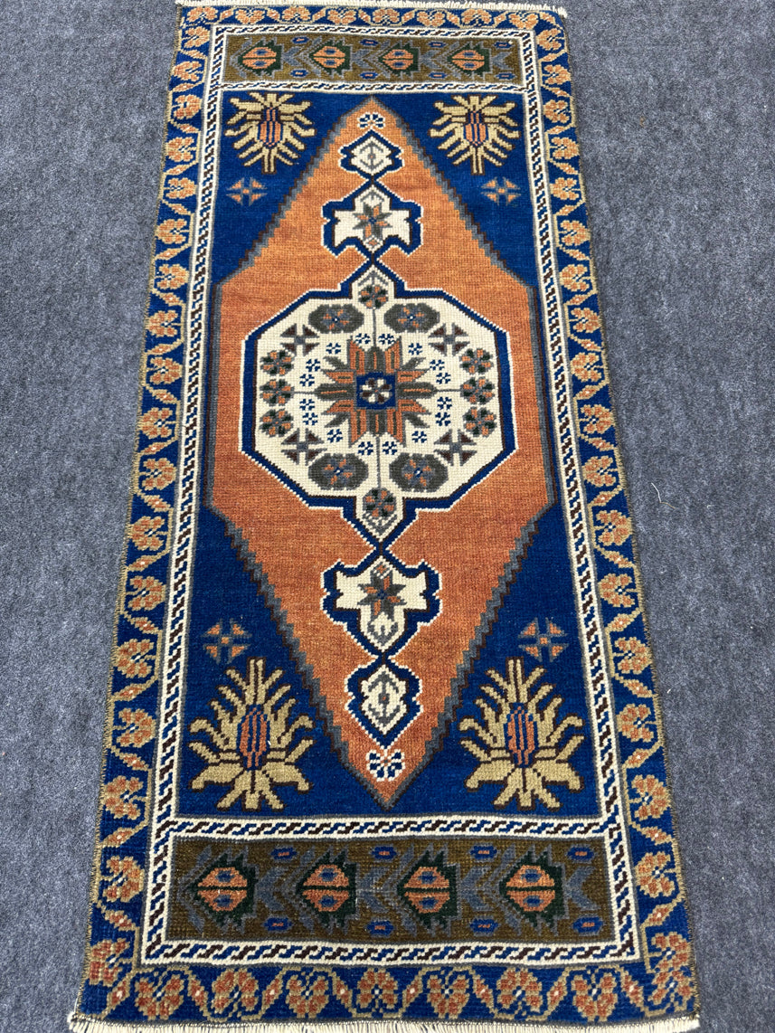 Turkish Yastik Rug 1'8" x 3'10" #24040