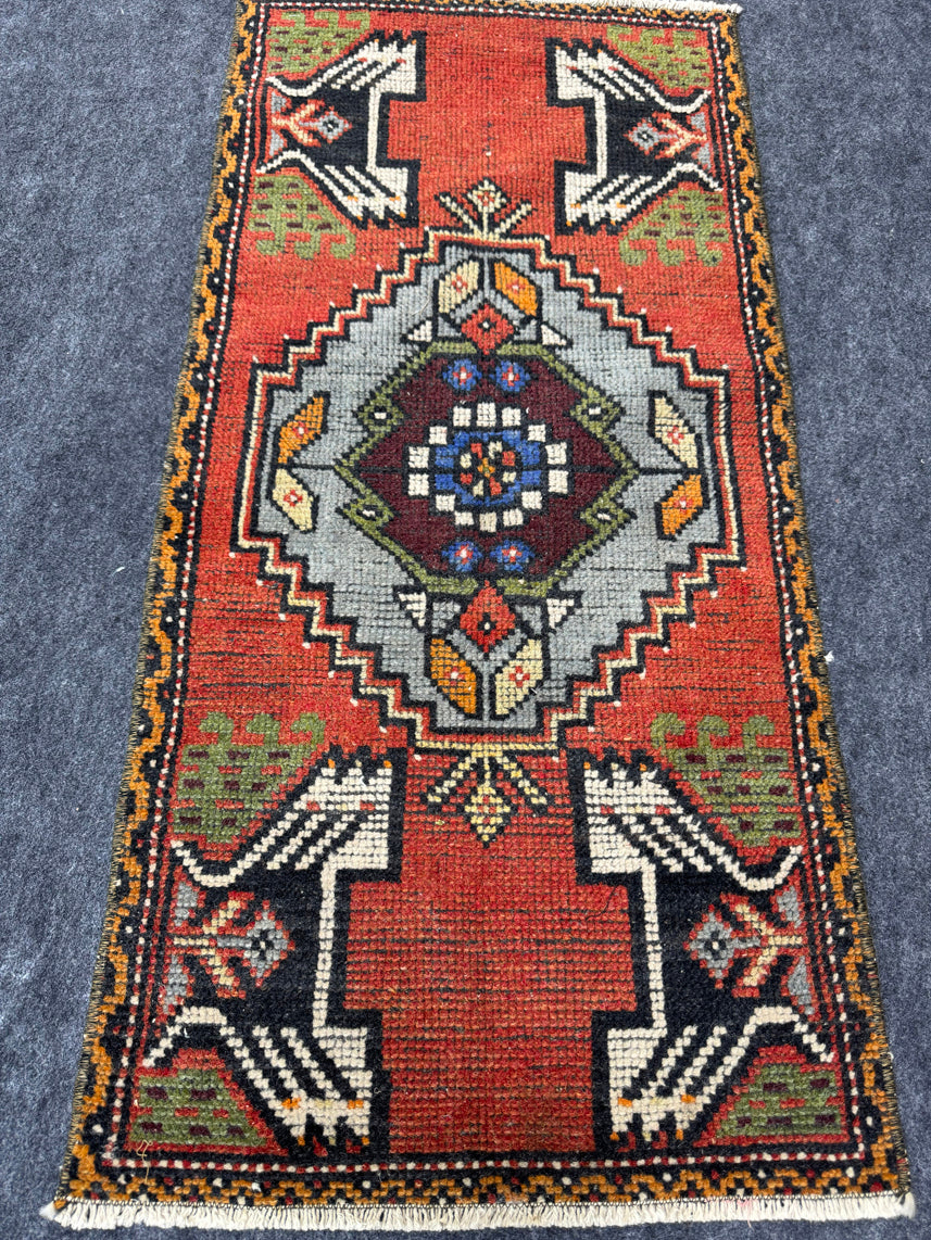 Turkish Yastik Rug 1'8" x 3'6" #24026