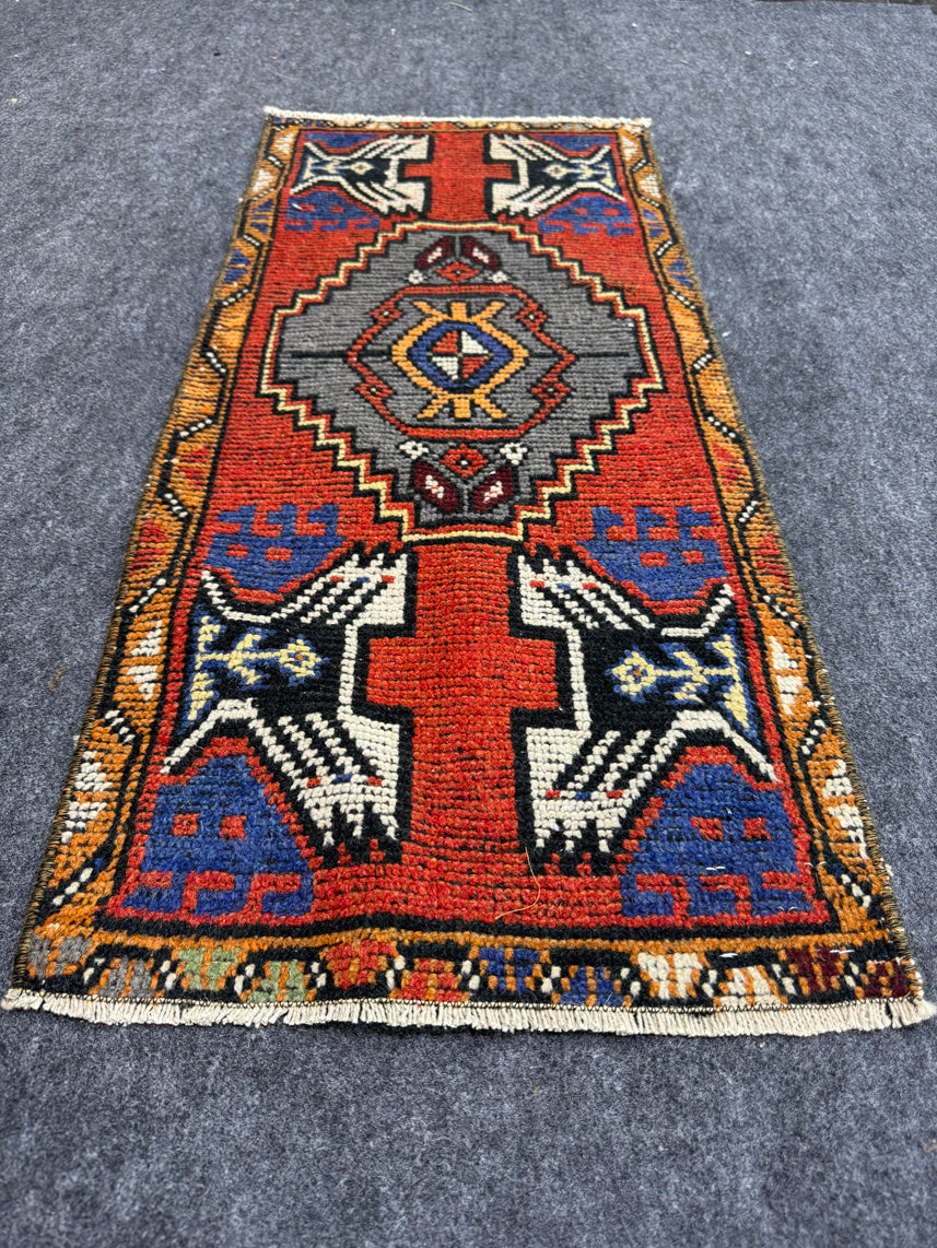 Turkish Yastik Rug 1'5" x 3'3" #24027