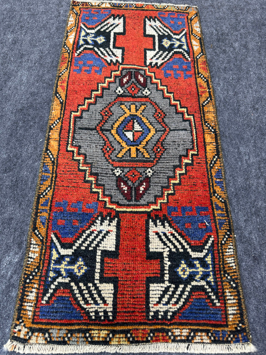 Turkish Yastik Rug 1'5" x 3'3" #24027