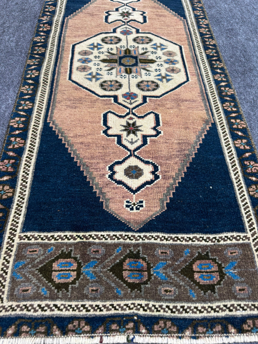 Turkish Yastik Rug 1'6" x 3'5" #24028