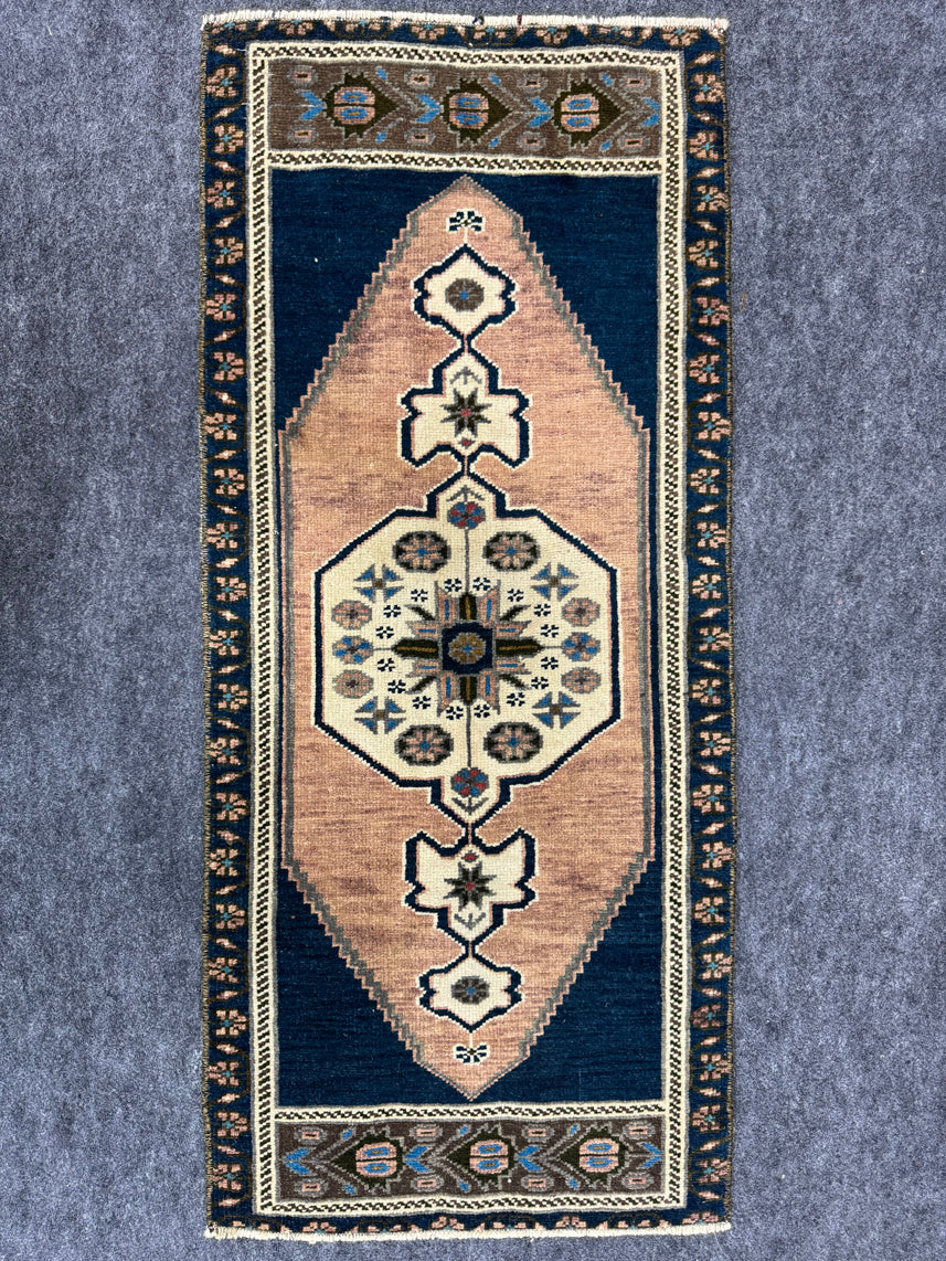 Turkish Yastik Rug 1'6" x 3'5" #24028