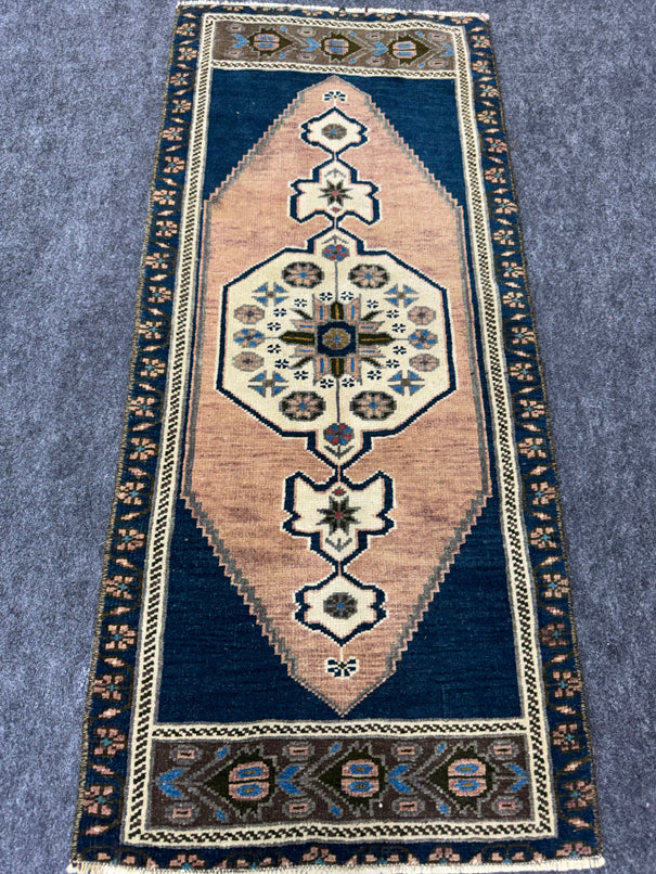 Turkish Yastik Rug 1'6" x 3'5" #24028