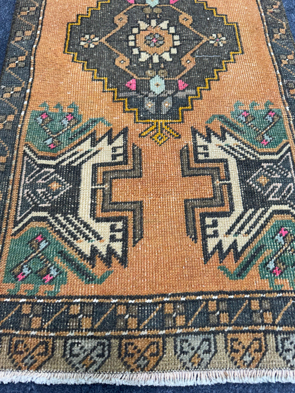 Turkish Yastik Rug 1'8" x 3'4" #24029