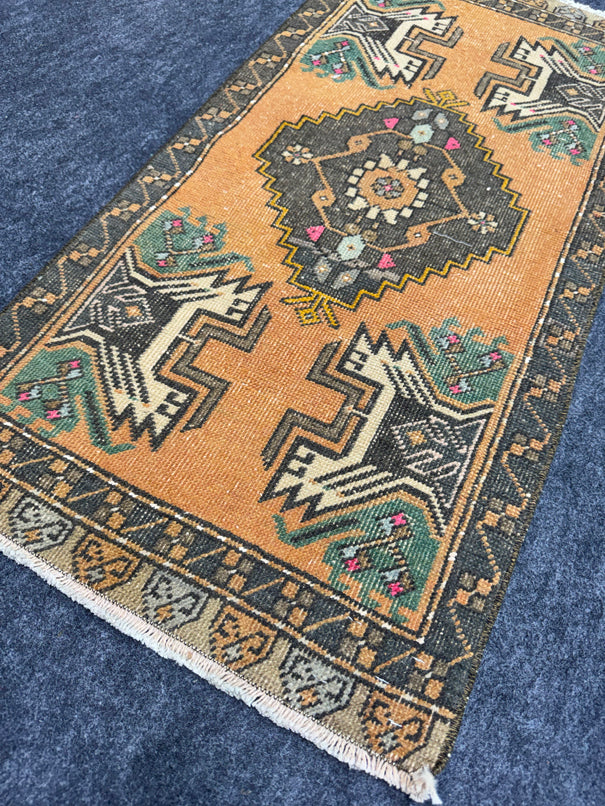 Turkish Yastik Rug 1'8" x 3'4" #24029