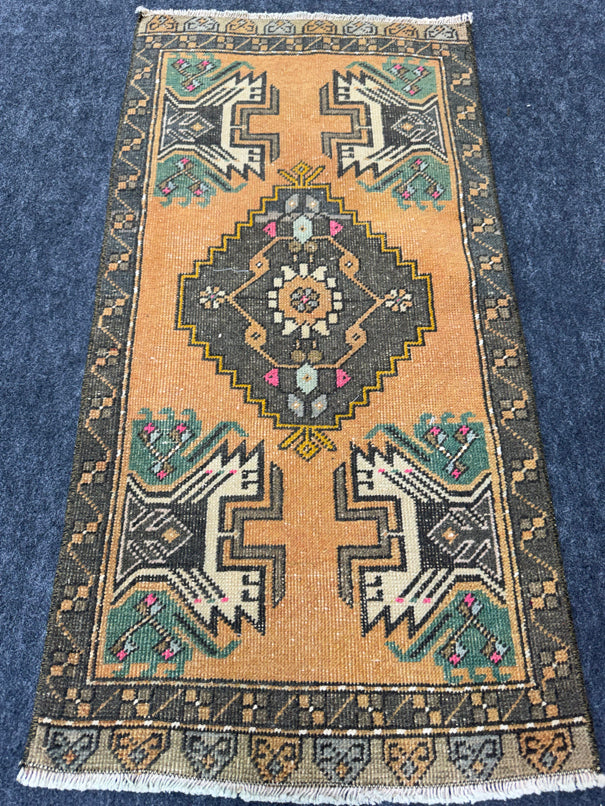 Turkish Yastik Rug 1'8" x 3'4" #24029