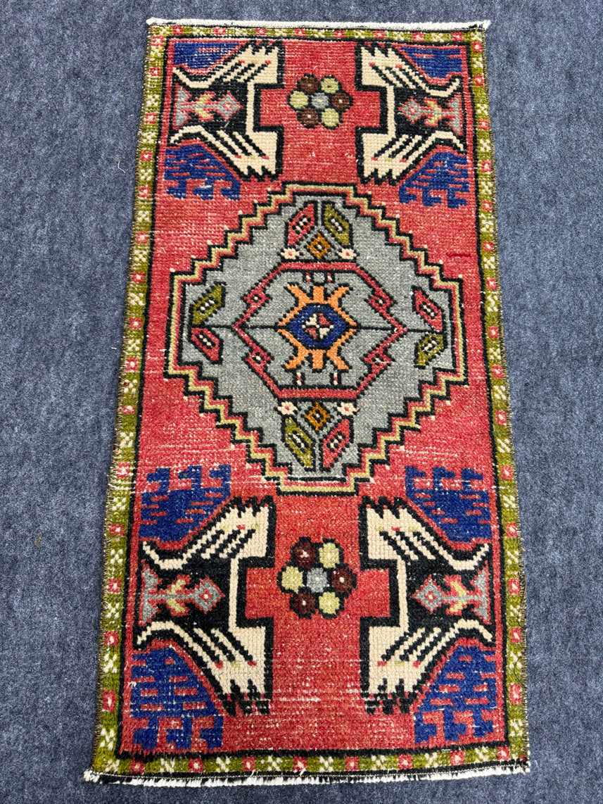 Turkish Yastik Rug 1'8" x 3'3" #24030