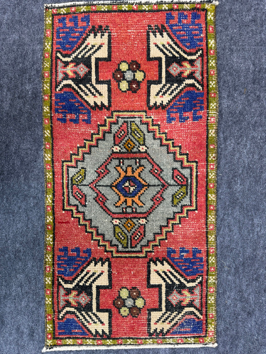 Turkish Yastik Rug 1'8" x 3'3" #24030