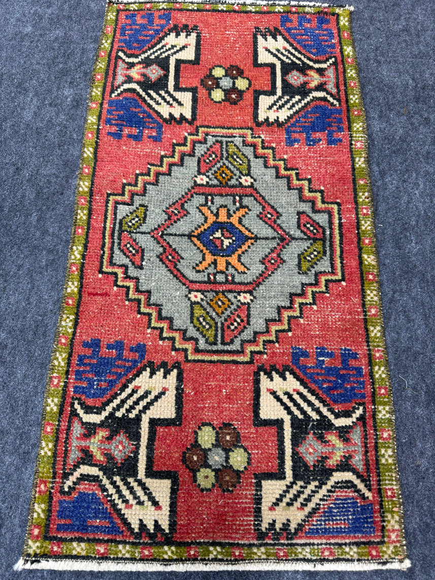 Turkish Yastik Rug 1'8" x 3'3" #24030