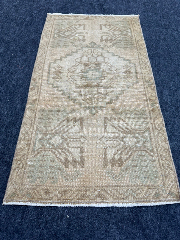 Turkish Yastik Rug 1'6" x 2'11" #24023