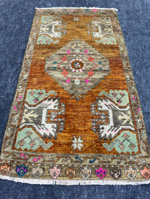 Turkish Yastik Rug 1'7" x 2'11" #24024