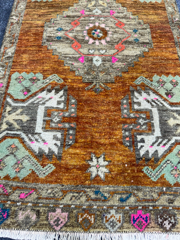 Turkish Yastik Rug 1'7" x 2'11" #24024