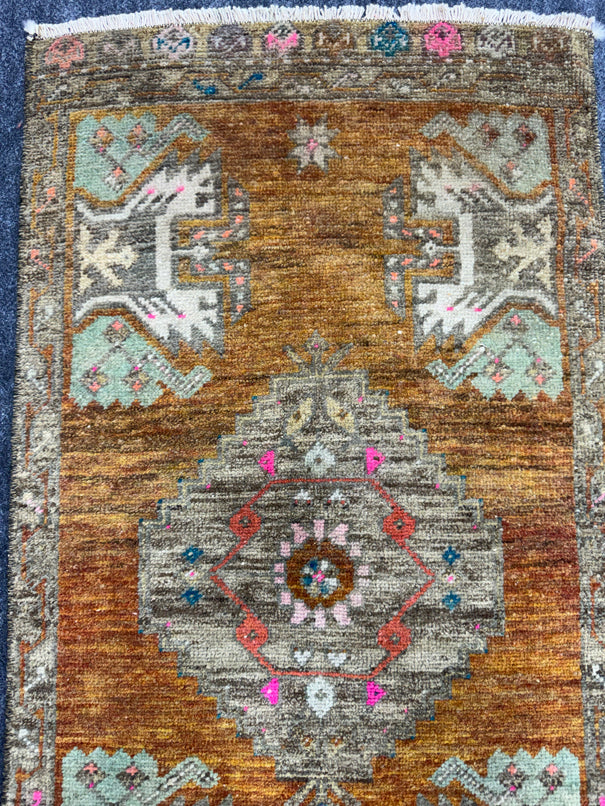 Turkish Yastik Rug 1'7" x 2'11" #24024