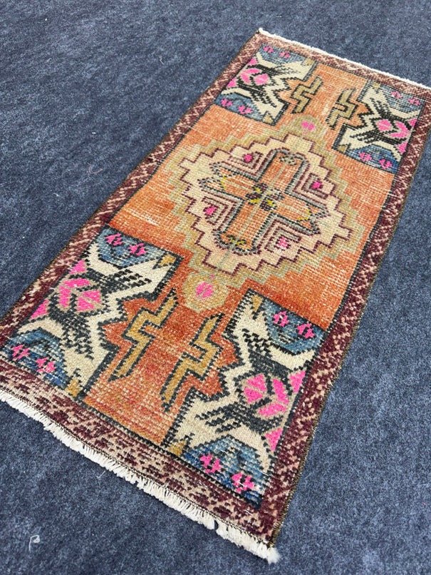 Turkish Yastik Rug 1'6" x 3'1" #24025