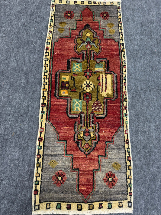 Turkish Yastik Rug 1'6" x 3'10" #24002